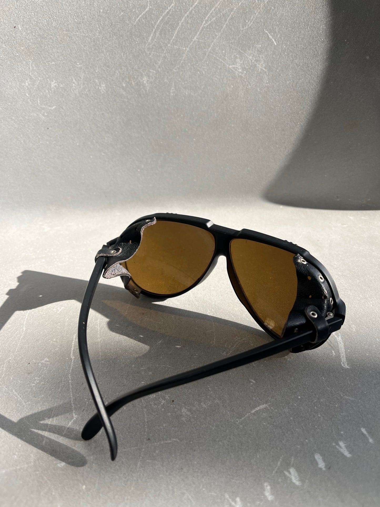 Pilot Sunglasses With Leather